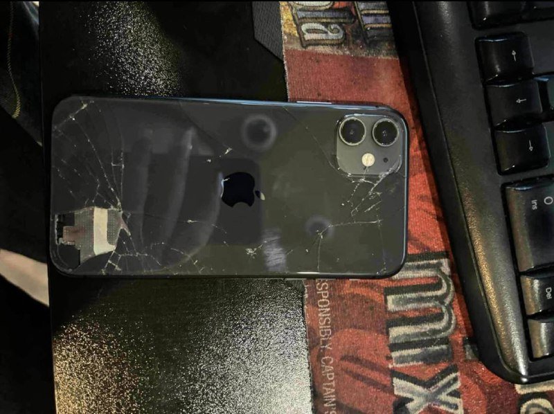 Телефон IPhone 11 64gb 2