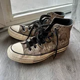 Converse 1