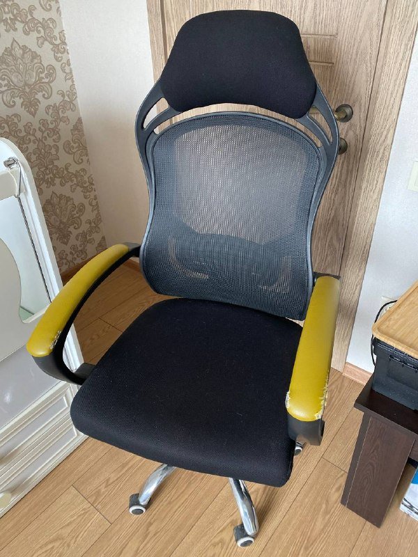 Кресло офисное с поддержкой поясницы