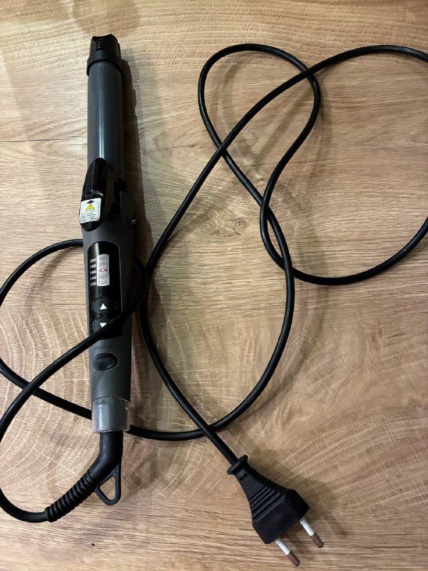 Керамическая ваза, выпрямители для волос и тонометр 4