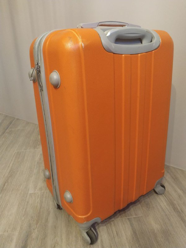 Чемодан 65х45х26 2