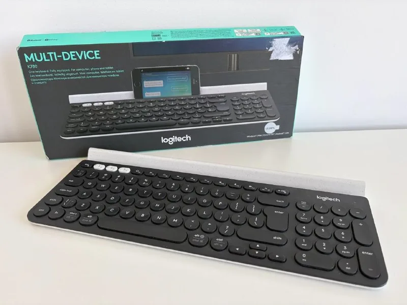 Клавиатура Logitech K780