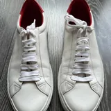 Nike Air Jordan, Armani Exchange, Givenchy 7