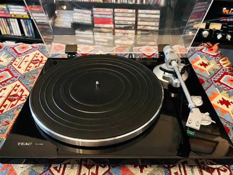Проигрыватель винила Teac TN-300 1