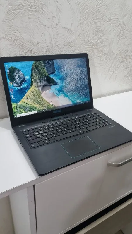 ASUS VivoBook M570DD 1