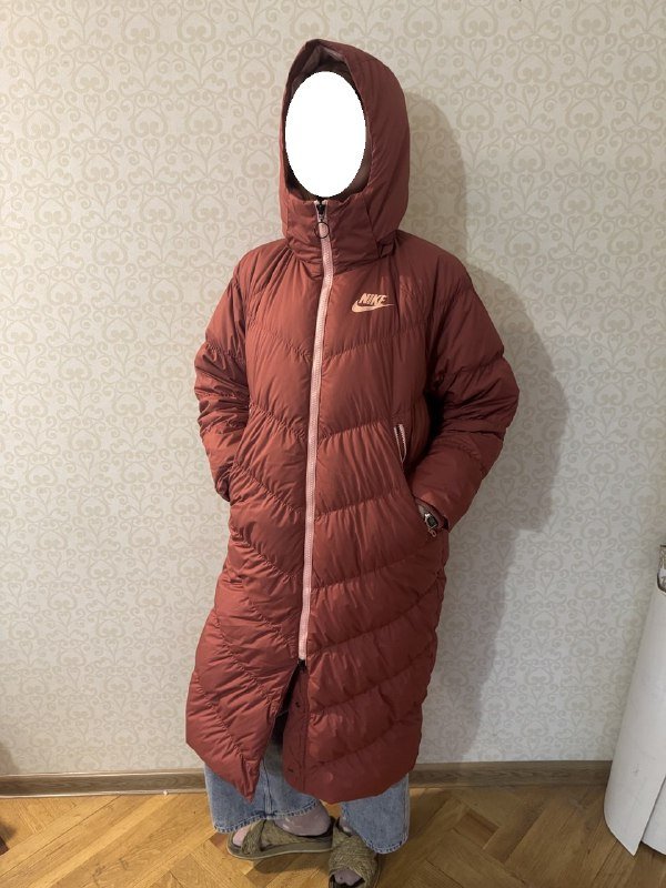 Пальто-пуховик женское с капюшоном Nike бордовое 4