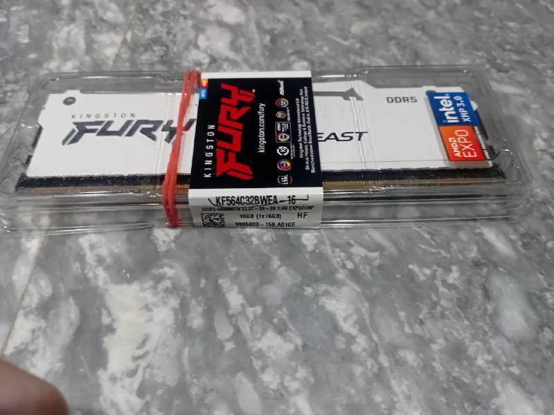 Kingston Fury RGB 16GB 6400MHz RAM 1