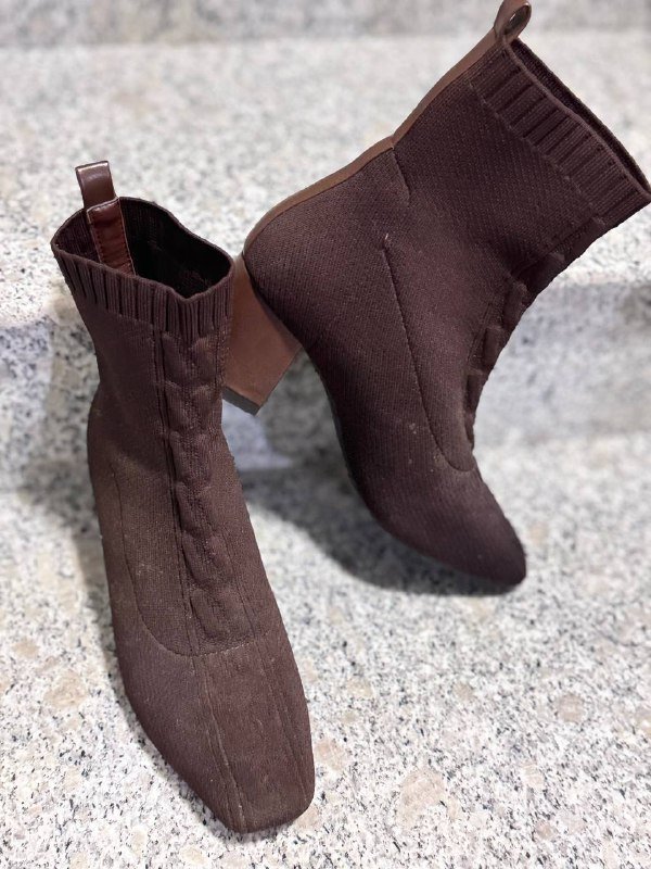 ботильоны, полупальто, кроссовки, сумка кросс-боди, майка, футболка, джинсы, сумка, куртка зимняя