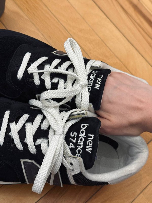 Кроссовки New Balance 574 черно-белые 38 размер 5