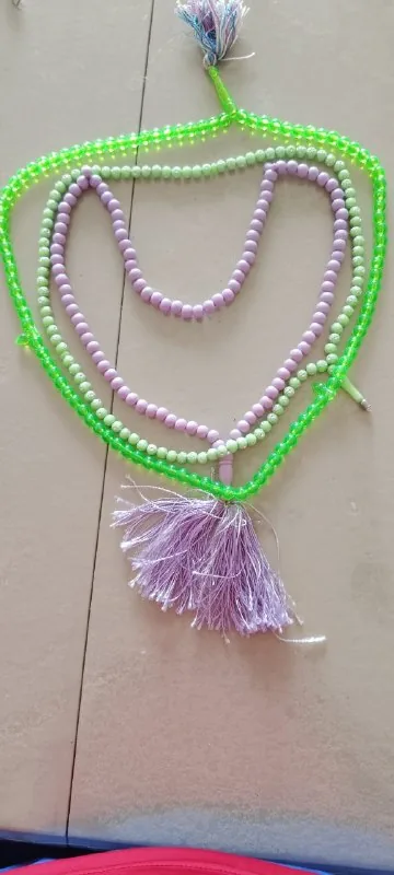 Украшение из бусин