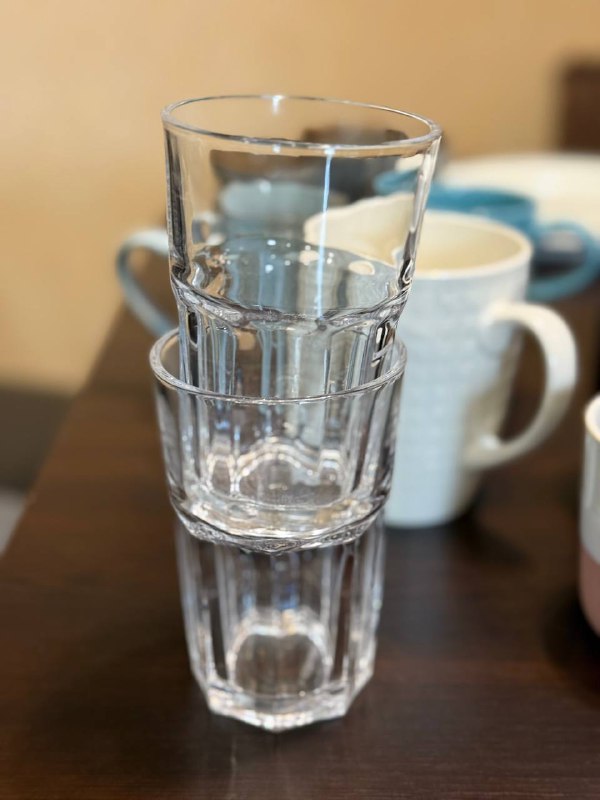 4 бокала, набор кружка миска, тарелки, вазочка, терка, стаканы, кружки 7