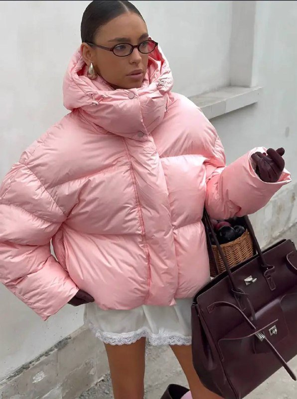 Нежно розовый пуховик размер M 3