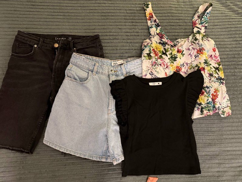 Пакет женской одежды: джинсы, шорты, платья, пиджак