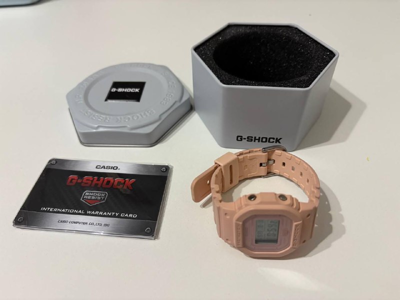 Casio G-Shock S5600BA розовые часы 3