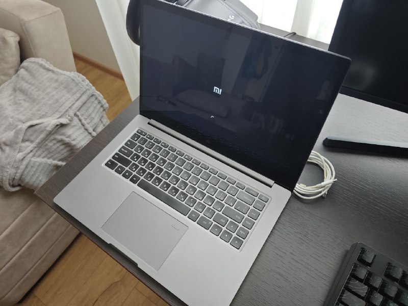 Xiaomi mi Notebook Pro 15.6" 2017 i7 16GB MX150 256SSD+512SSD 2