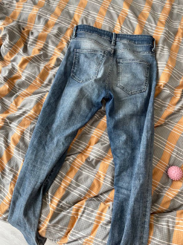 Джинсы, размер 34, любые за 15 лари 8