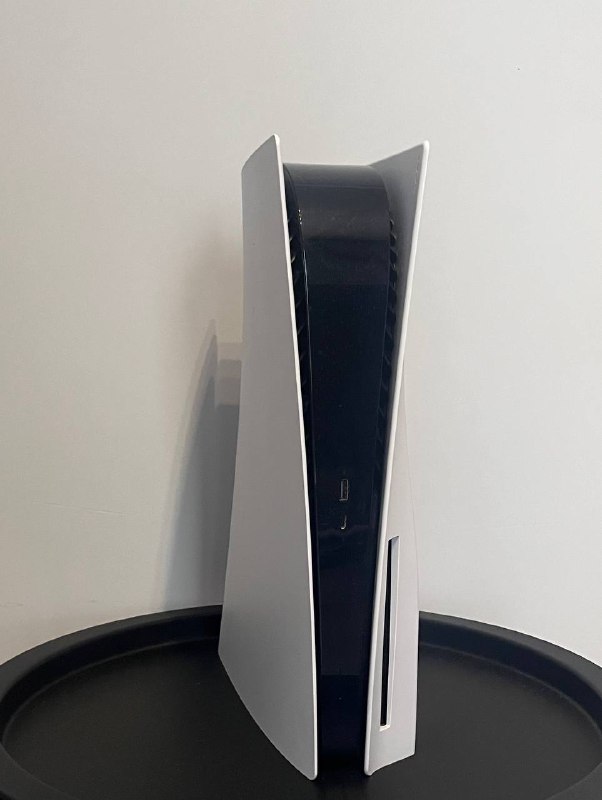 PS5 с оригинальной коробкой, в идеальном состоянии 3