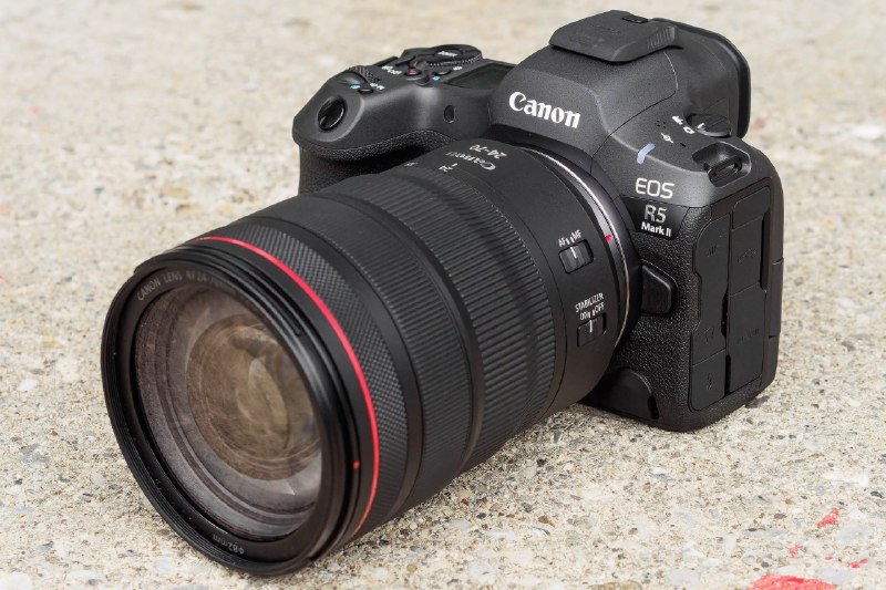 Фотоаппарат Canon 5D Mark II с объективом 50 мм f/1.8