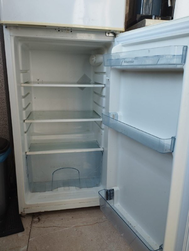 Холодильник Hisense 2