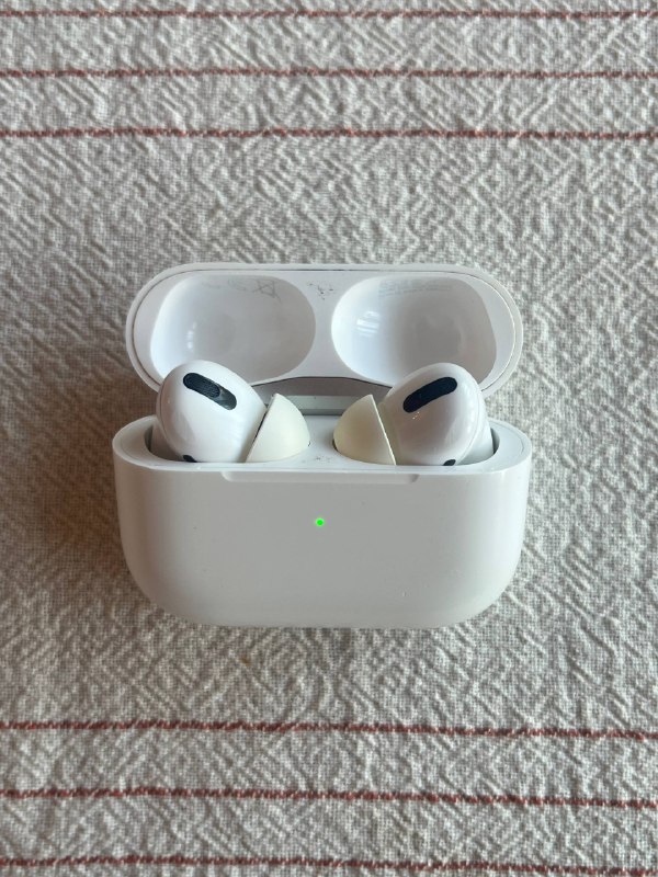 AirPods Pro 1 поколения б/у
