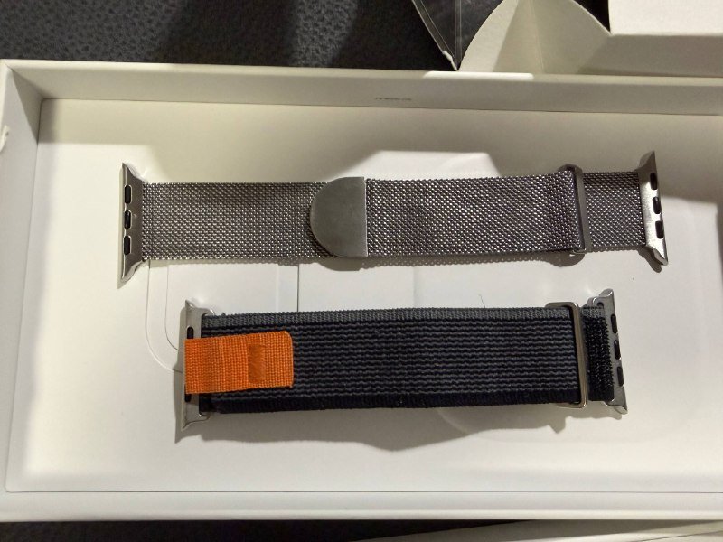 Apple Watch Ultra 2 49mm Titanium, ремешок Green/Gray Trail Loop 5