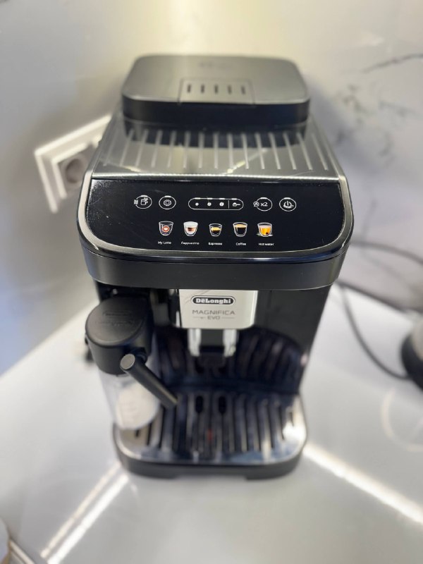 Кофемашина Delonghi Magnifica 3