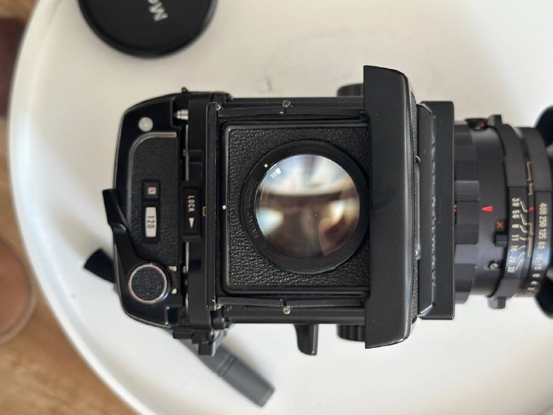 Mamiya rb67 medium format film camera with 90mm f3.8 lens 2