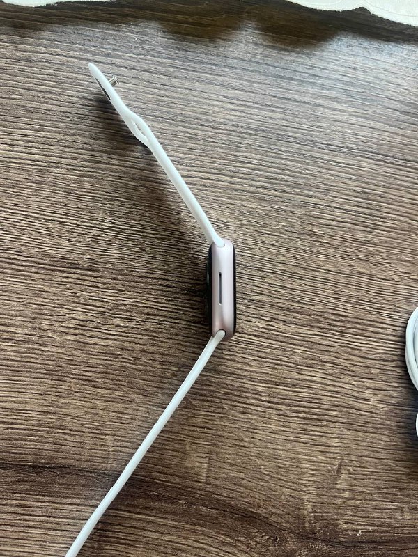 Apple Watch 9 41 in good condition 5