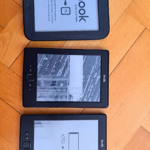 Amazon Kindle, Barnes & Noble Nook