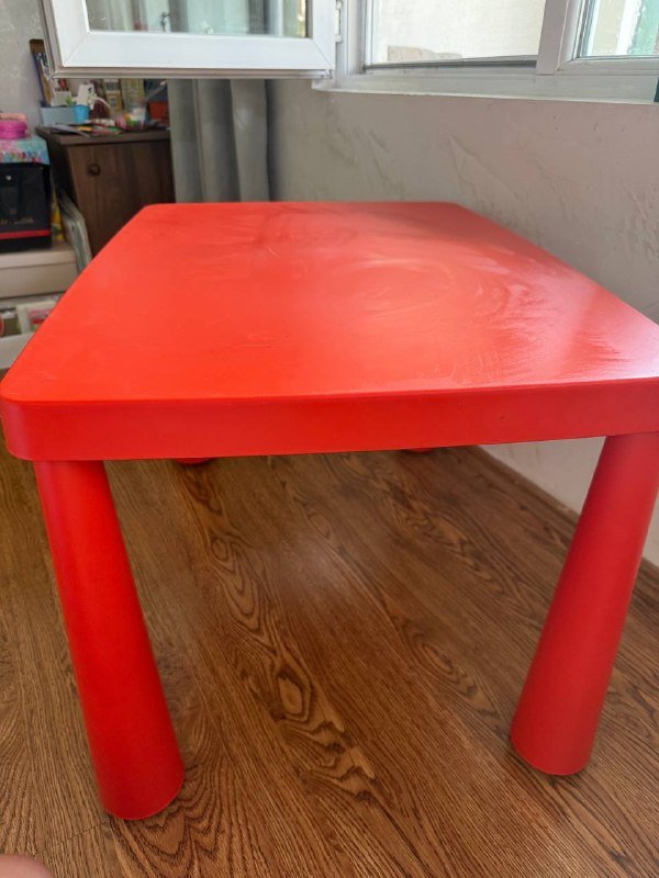 Детский стол и 2 стула 2