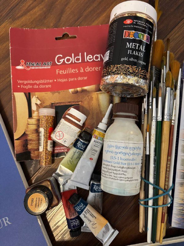 Художественные материалы набор кистей, красок, бумаги 2