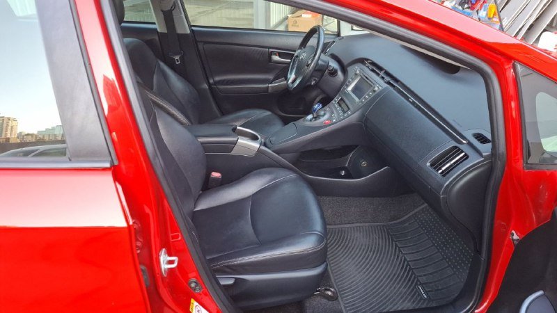 Toyota Prius 2015 хэтчбек гибридный 1.8 двигатель 5