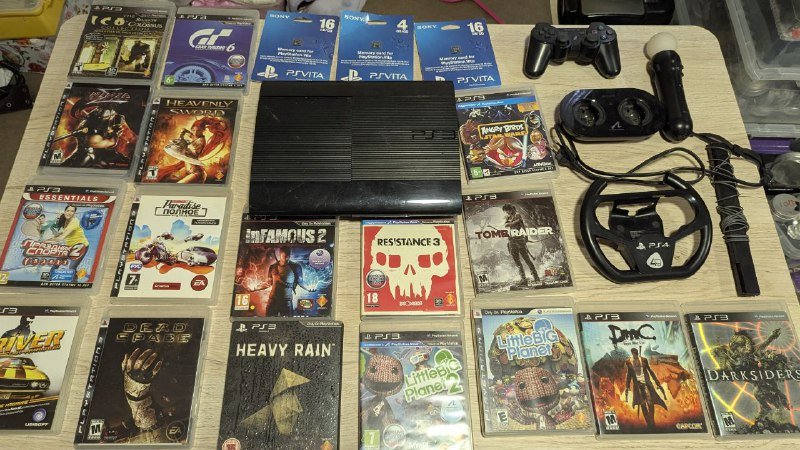 Игровые консоли Wii U, Wii, PS3, PS Vita с играми и аксессуарами