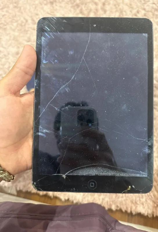 iPad mini 1, iPhone 7 1
