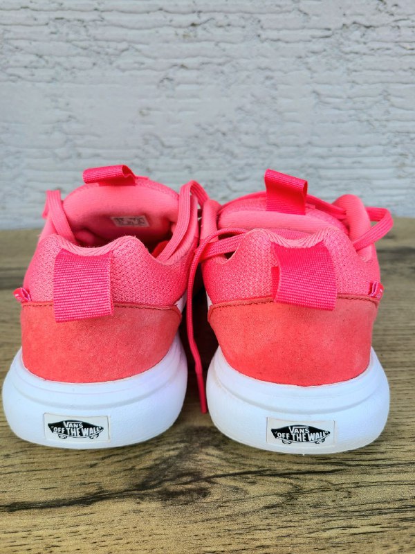 Женские кроссовки Vans UltraRange Rapidweld 4