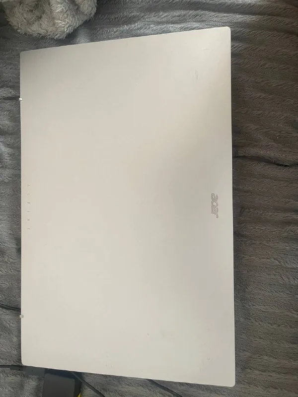 Acer Aspire 3 A315-24P 1