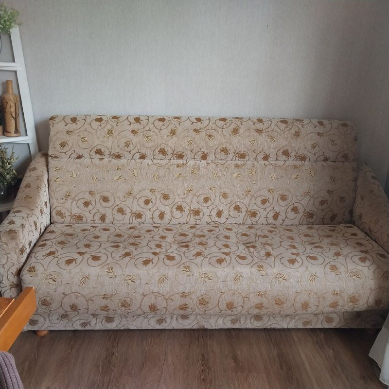 Диван бежевый в хорошем состоянии 3