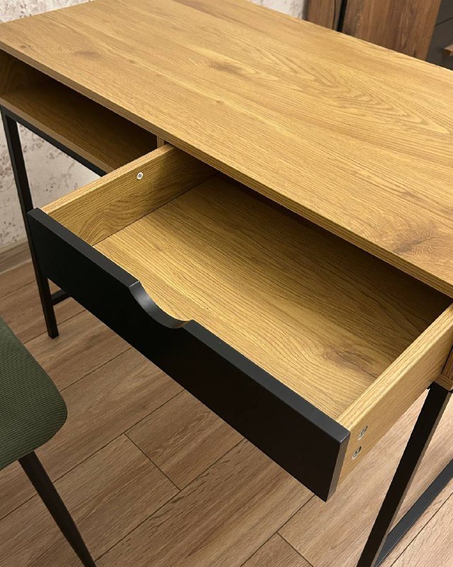 стол с ящиками 2