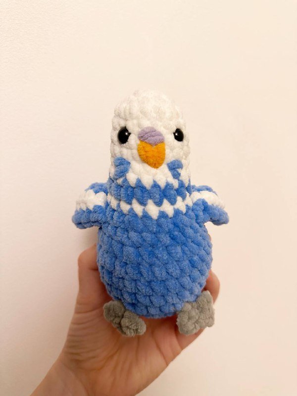 Вязаный попугай, зайчики белые, розовый кролик с клубникой 2