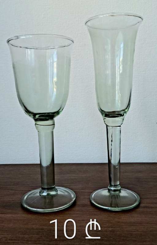 3 стеклянных стакана, 2 бокала, 2 чашки Bialetti, 1 тарелка 2