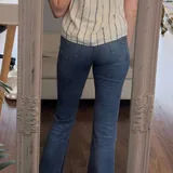 Levi’s jeans, Massimo Dutti top 3