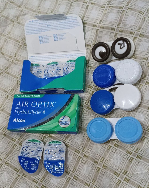 Линзы астигматические Alcon 4 шт.