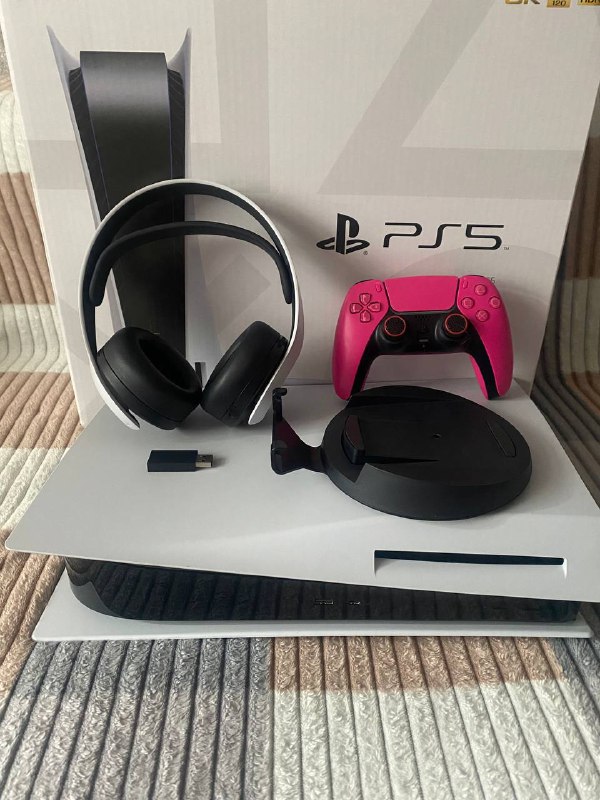 Игровая консоль PS5 с дисководом, джойстик, гарнитура