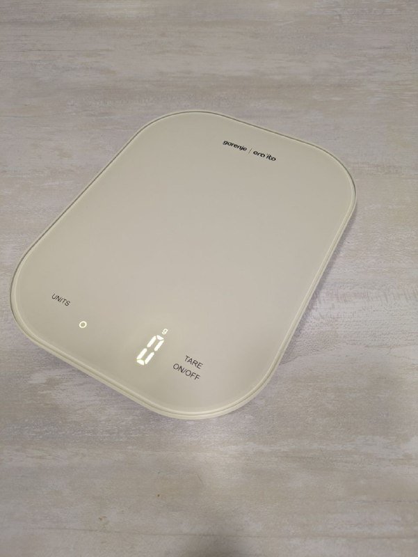 Весы кухонные, банки, лампа, микрофон, аромадиффузор, кровать, блендер, кофемашина, зеркало, чайник, стол и стулья 2