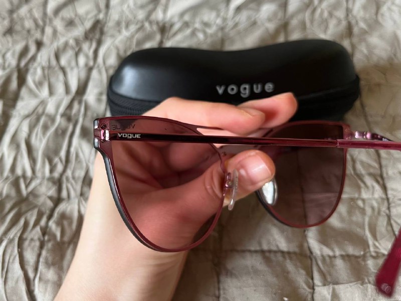 Зеркальные очки Vogue, лоферы Charles&Keith 2