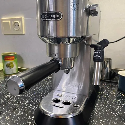 Кофеварка Delonghi