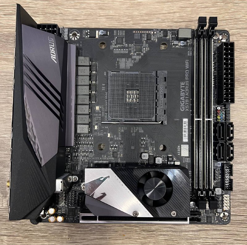 Материнская плата Gigabyte X570 I Aorus Pro WIFI