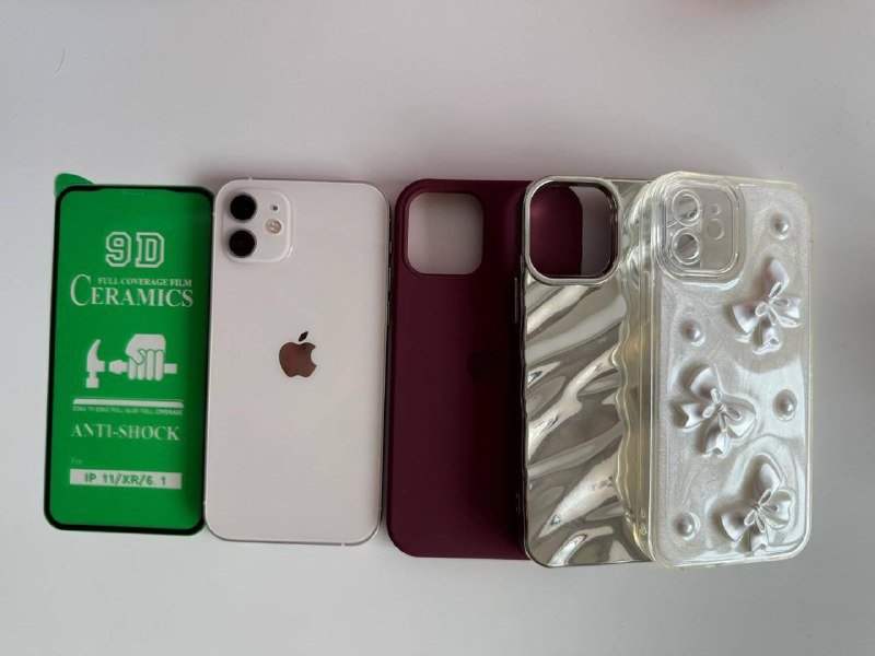 Iphone 12 128 GB, 3 чехла, защитное стекло