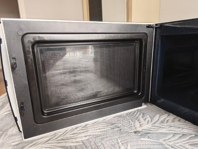 Микроволновка Samsung ME81KRW-1/BW 2