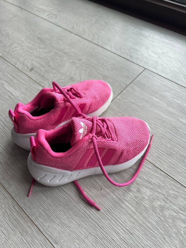 Кроссовки Adidas розовые женские размер 30 4